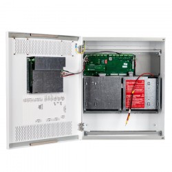 Централен усилвател за аварийно оповестяване с 4 зони, 250W RCF MX 3250/4  – професионален музикален продукт с високо качество за сцена, студио и репетиции