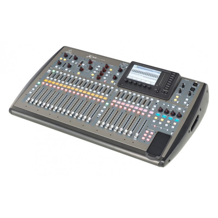 Смесителен пулт BEHRINGER X32 дигитален миксер